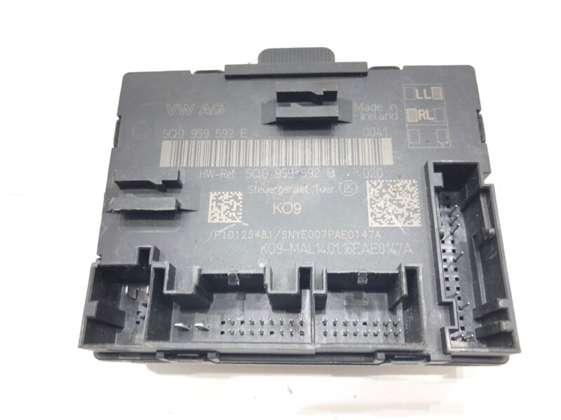 Modul dveře přední pravé Skoda Superb III Kombi (3V5) 2015 - 2022 5Q0959592E