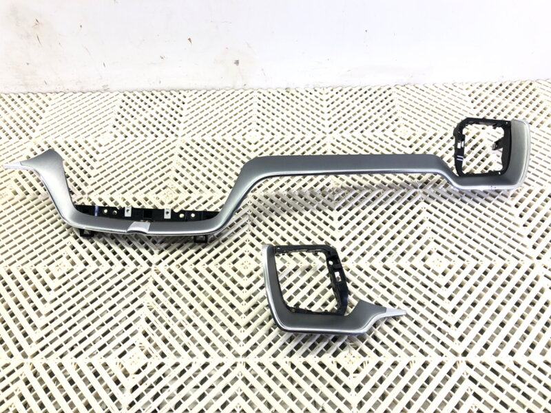 Lišty dekor Volvo XC60 II (246) 2017 - 2022 31417622