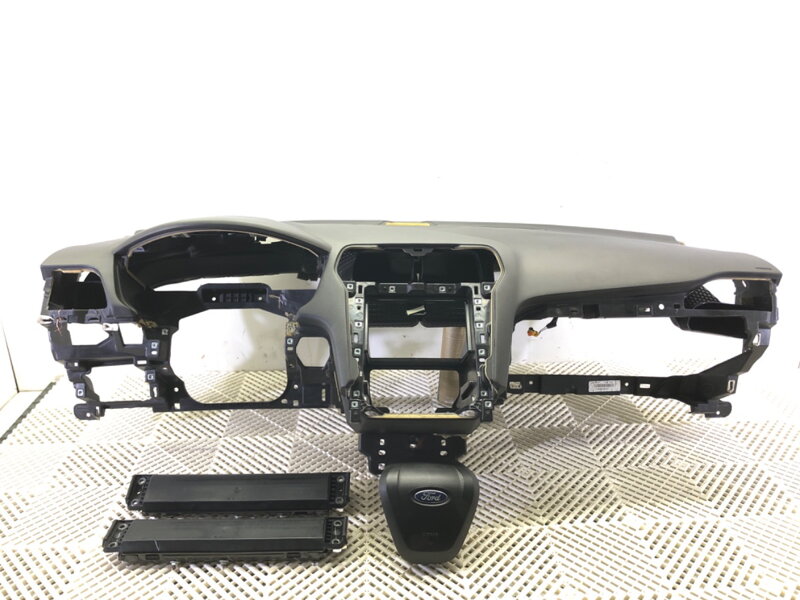 Palubní deska / kokpit polštáře sada Ford Mondeo V Sedan (CD) 2012 - 2022 DS7378043B13 DG9354045J76