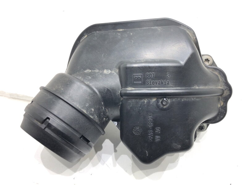 Rezonátor potrubí turbo VW Golf VII Variant (BA5, BV5) 2013 - 2022 05E129656F