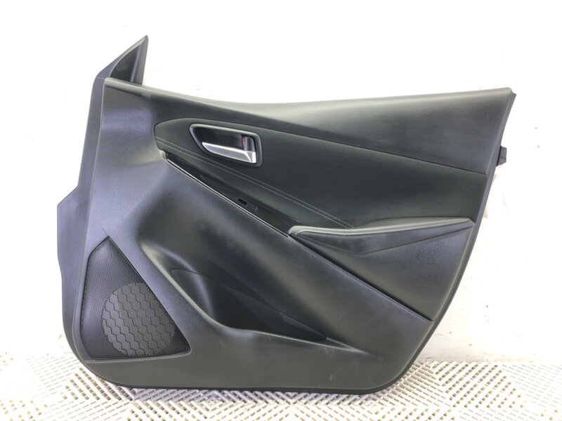 Tapecírung dveří pravý přední Mazda 2 (DL, DJ) 2014 - 2022