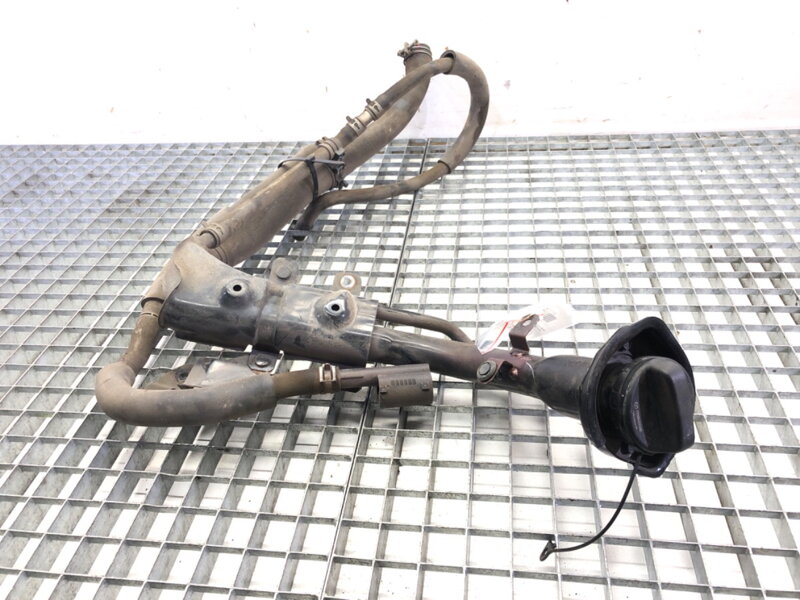 Potrubí nalévacího hrdla paliva Mazda 2 (DL, DJ) 2014 - 2022