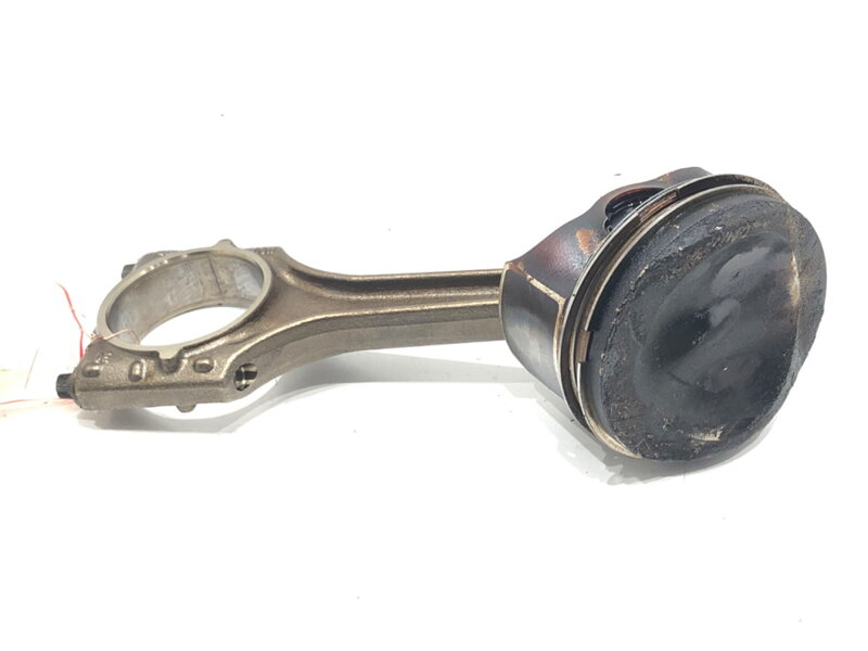 Píst S ojnicí Audi A4 B8 Avant (8K5) 2007 - 2015 CDHA