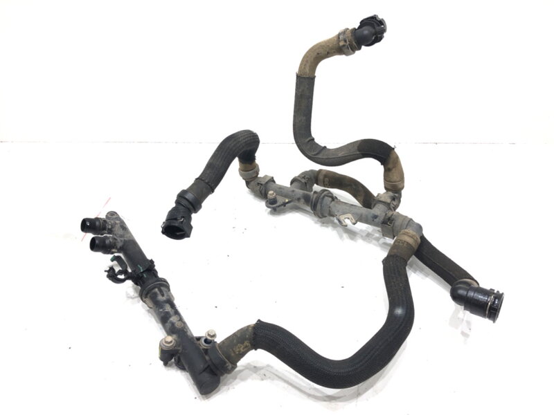 Hlavní potrubí vody Peugeot 208 II (UB_, UP_, UW_, UJ_) 2019 - 2022 9834745480