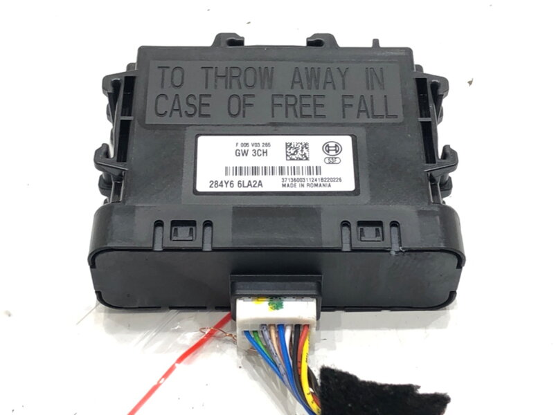 Modul řídicí jednotka Dacia Duster (HM_) 2017 - 2022 284Y66LA2A