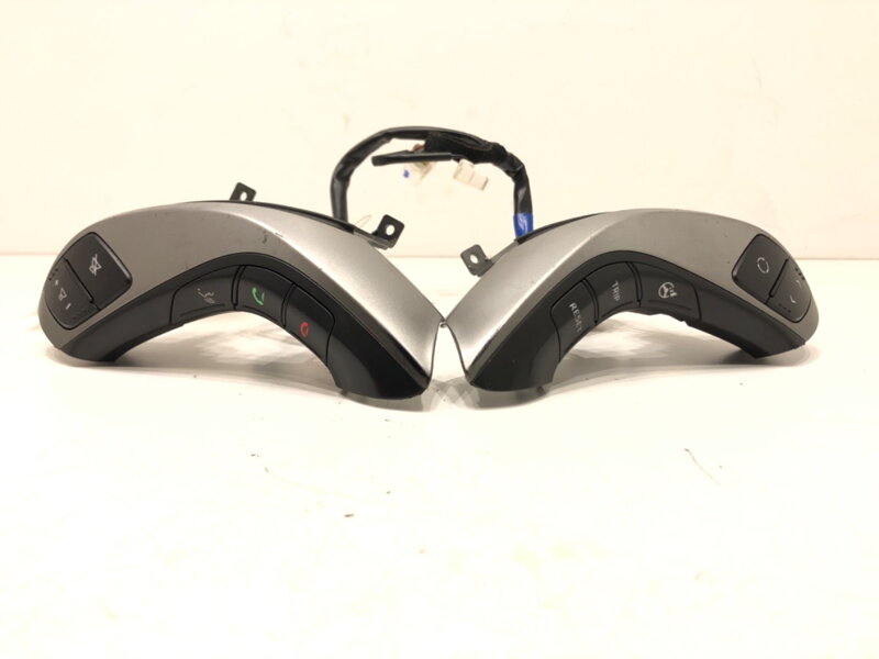 Přepínače volantu Hyundai I30 (GD) 2011 - 2022 39Y297-1000