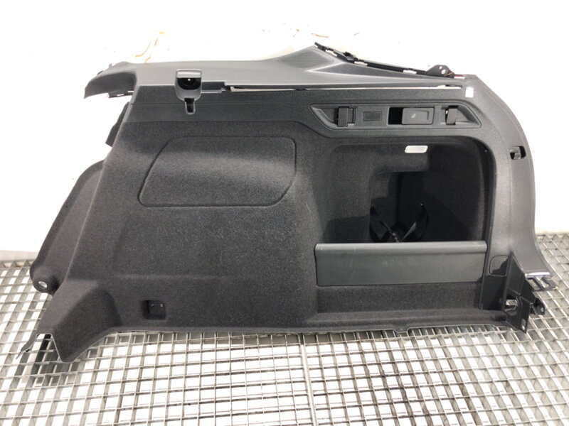 Tapecírung kufru pravý Skoda Superb IV Kombi (NZ5) 2023 - 3P0867428