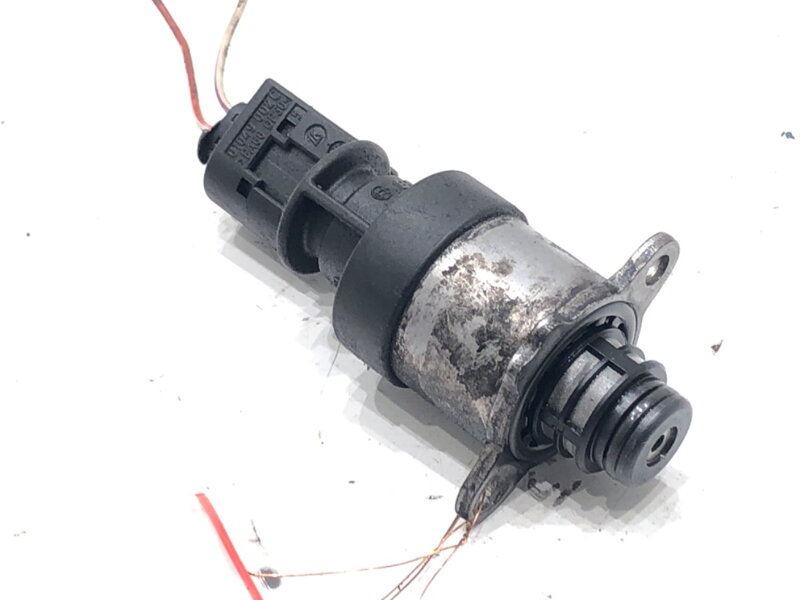 Regulátor tlaku paliva BMW 1 (E87) 2003 - 2013 61049002C