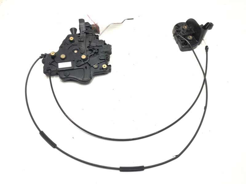 Zámek dveří pravý zadní VW Transporter V Autobus (7HB, 7HJ, 7EB, 7EJ) 2003 - 2015 7H0843654AT