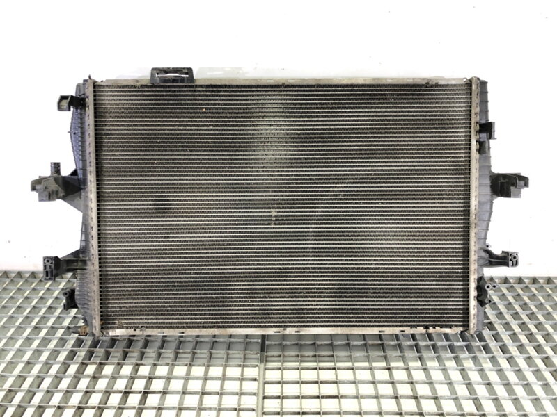 Chladič vody VW Transporter V Autobus (7HB, 7HJ, 7EB, 7EJ) 2003 - 2015 7H0121253K