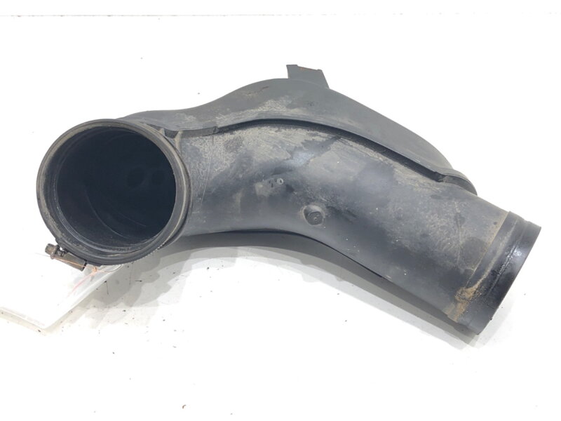 Vzduchové potrubí BMW 3 Gran Turismo (F34) 2012 - 2022 7605045