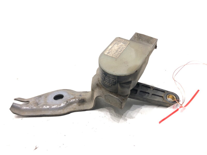Čidlo náklonu xenon přední levý VW Touareg (7LA, 7L6, 7L7) 2002 - 2013 4E0907503C