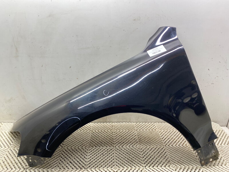 Blatník levý přední VW Touareg (7LA, 7L6, 7L7) 2002 - 2013