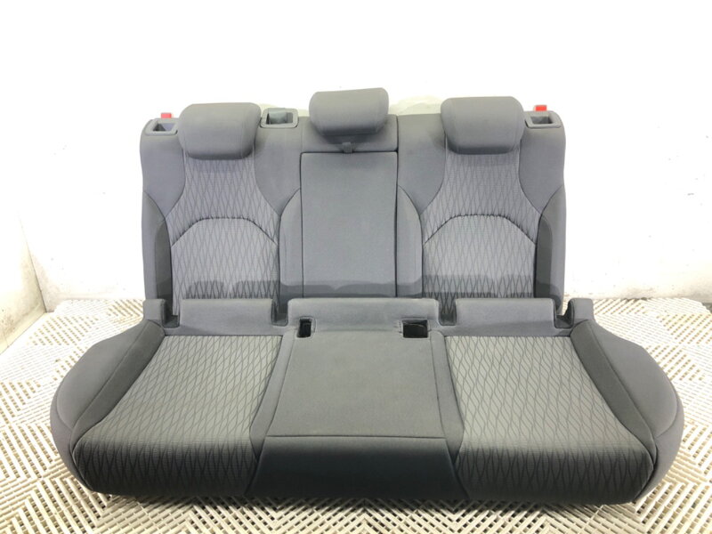 Lavice / sedačka druhý řada Seat Leon (5F1) 2012 - 2022