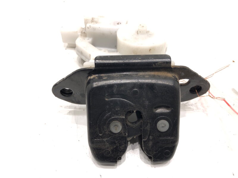 Zámek víka kufru zadní Renault Kadjar (HA_, HL_) 2015 - 2022