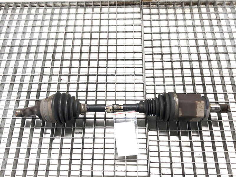 Poloosa levá přední BMW X6 (E71, E72) 2007 - 2014