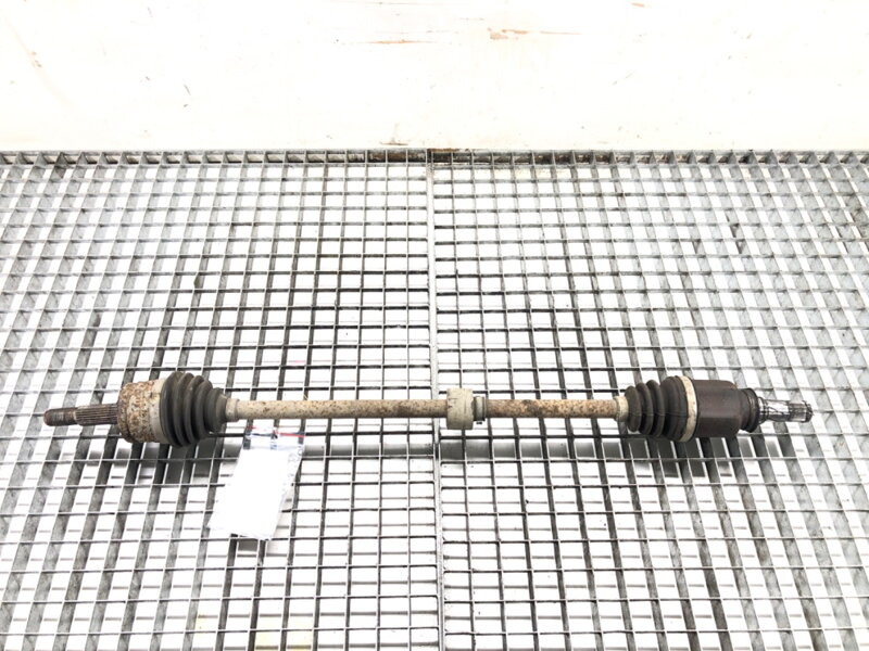 Poloosa pravá přední Mitsubishi Colt VI (Z3_A, Z2_A) 2002 - 2012