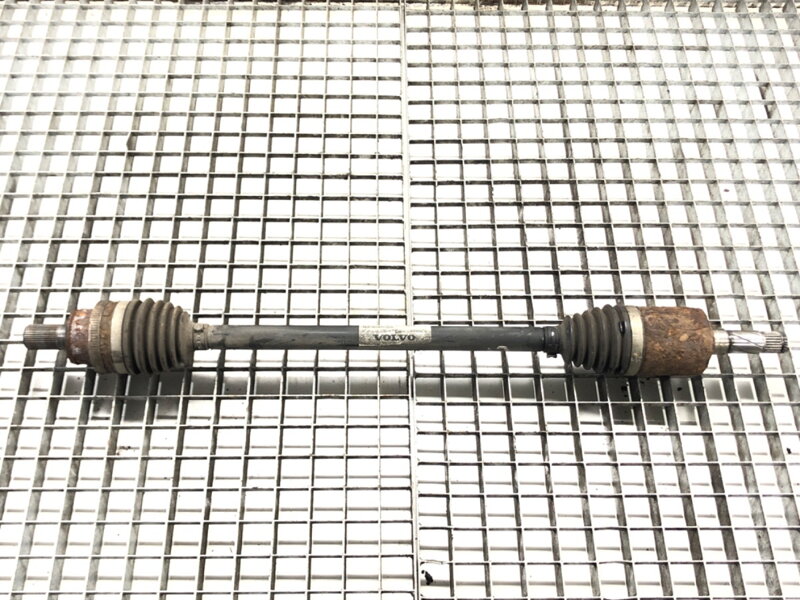 Poloosa levá zadní Volvo XC60 I SUV (156) 2008 - 2017 VEBJ82MBE223