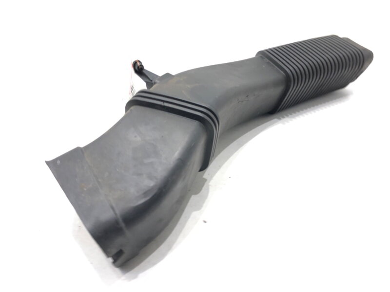 Vzduchové potrubí BMW 5 Touring (F11) 2009 - 2017 7811597