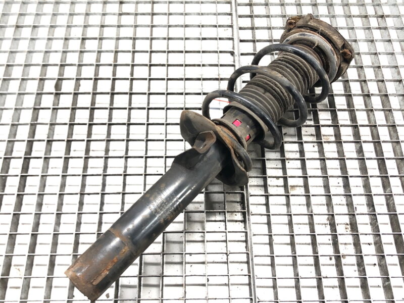 Tlumič levý přední pružina VW Jetta III (1K2) 2004 - 2013