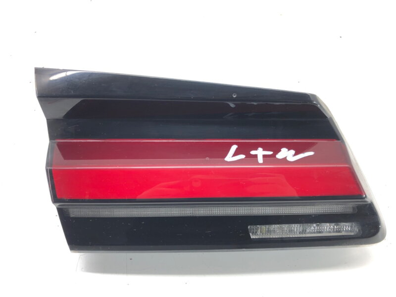 Světlo zadní levé vnitřní BMW 5 (G30, F90) 2016 - 2022 8493815