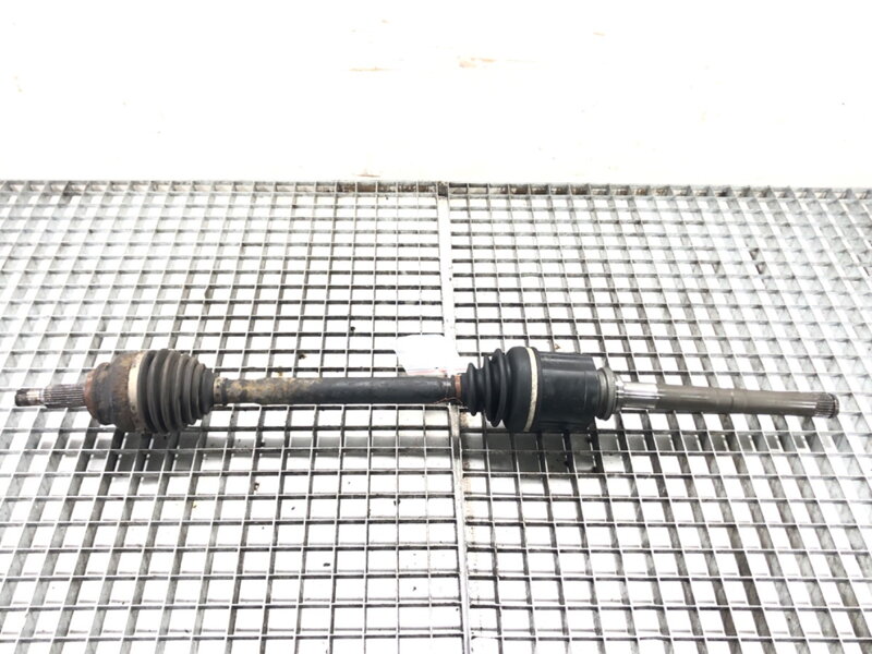 Poloosa pravá přední Peugeot 4008 2012 - 2022