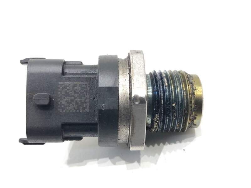 Čidlo tlaku paliva Fiat Bravo II (198_) 2006 - 2022 0281002706