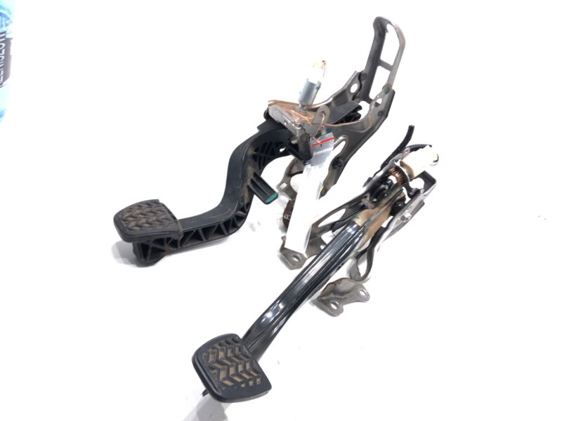 Pedály Toyota Yaris (_P13_) 2010 - 2022