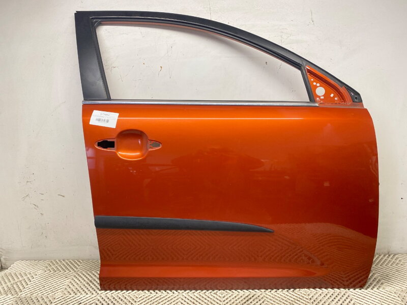 Dveře pravé přední KIA Sportage III (SL) 2009 - 2022