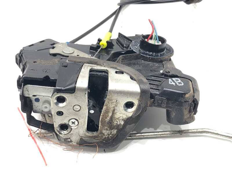 Zámek dveří pravý přední Toyota Avensis Kombi (_T27_) 2009 - 2018