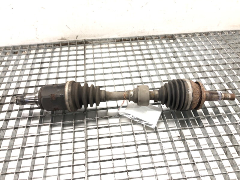 Poloosa levá přední Toyota Avensis Kombi (_T27_) 2009 - 2018