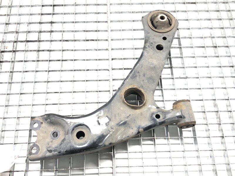 Rameno pravé přední Toyota C-hr (_X1_) 2016 - 2022