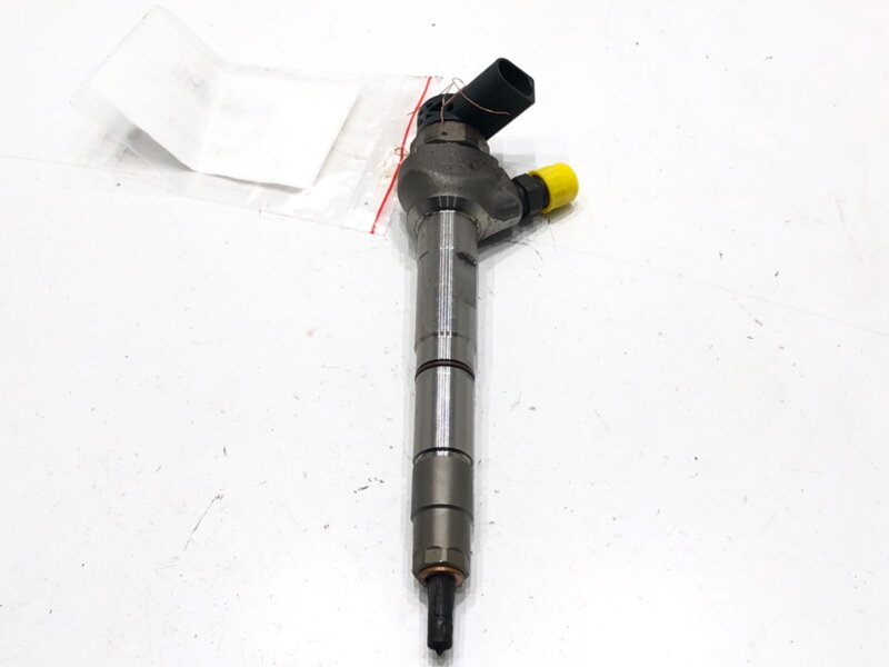 Vstřikovač Audi A4 B9 Avant (8W5, 8WD) 2015 - 2022 0445110471