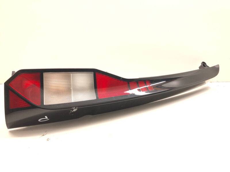 Světlo pravé zadní VW Caddy V (SBA, SBH) 2020 - 2022 2K7945096A