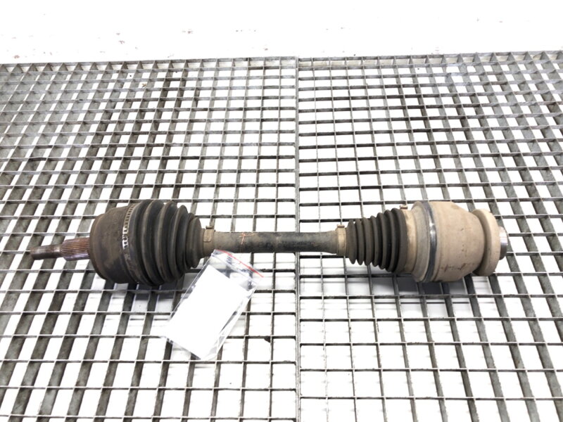 Poloosa levá přední VW Transporter V Autobus (7HB, 7HJ, 7EB, 7EJ) 2003 - 2015