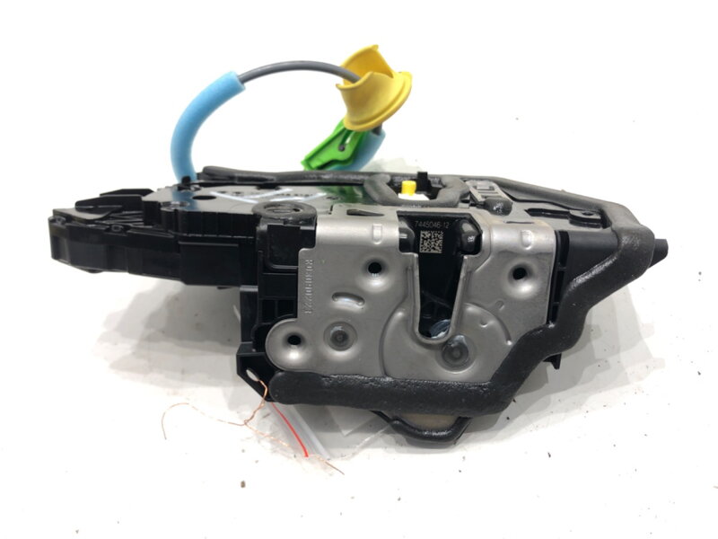 Zámek dveří pravý zadní BMW X1 (U11) 2022-2025 7445046