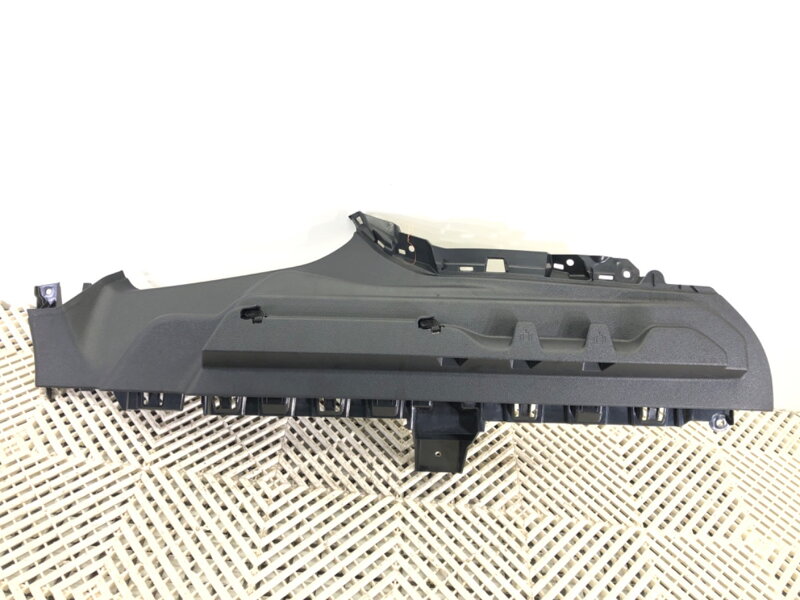 Vodící lišta rolety kufru pravý BMW X1 (U11) 2022-2025