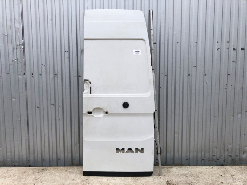 Dveře zadní pravé MAN TGE Autobus 2017 - 2022