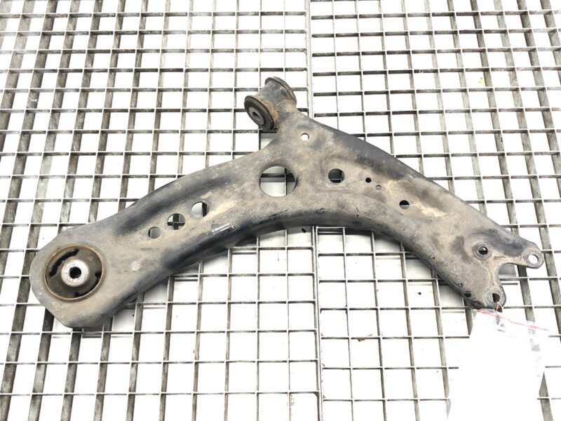 Rameno pravé přední Skoda Octavia III Combi (5E5, 5E6) 2012 - 2022