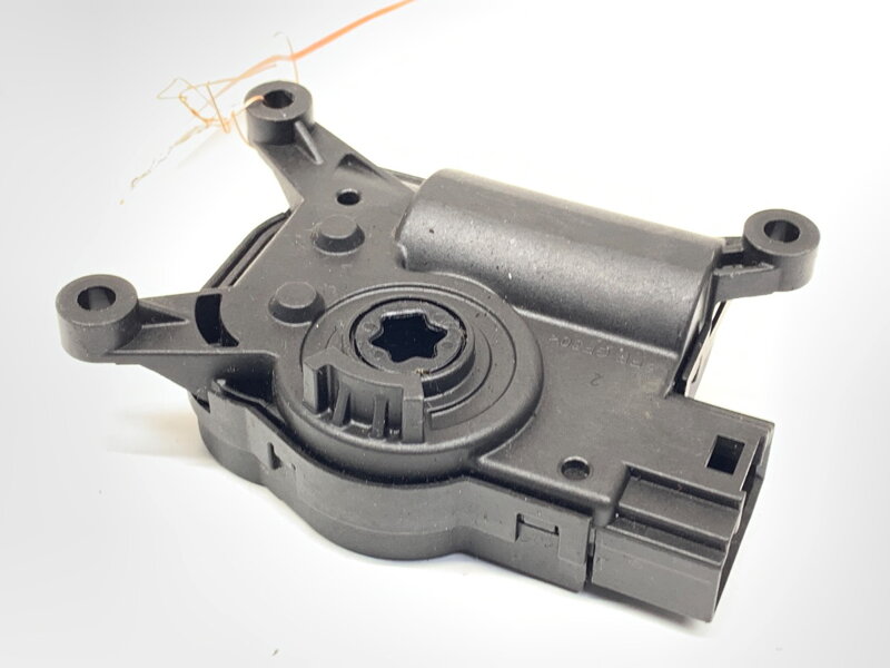 Motor radiátoru topení Skoda Octavia III Combi (5E5, 5E6) 2012 - 2022 2Q0907511G