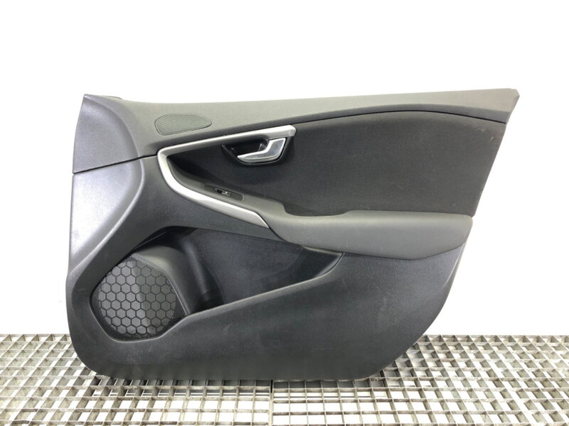 Tapecírung dveří pravý přední Volvo V40 Liftback (525, 526) 2012 - 2022