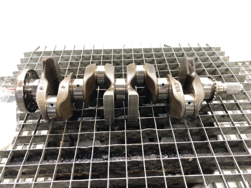 Hřídel klikový Volvo V40 Liftback (525, 526) 2012 - 2022 D4204T8