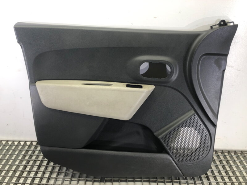 Tapecírung dveří levý přední Dacia Dokker (MPV) (KE_) 2012 - 2022