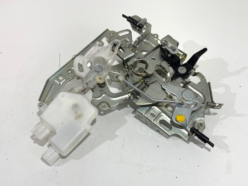 Zámek dveří zadních pravý Opel Movano B Autobus (X62) 2010 - 2022 8200766631