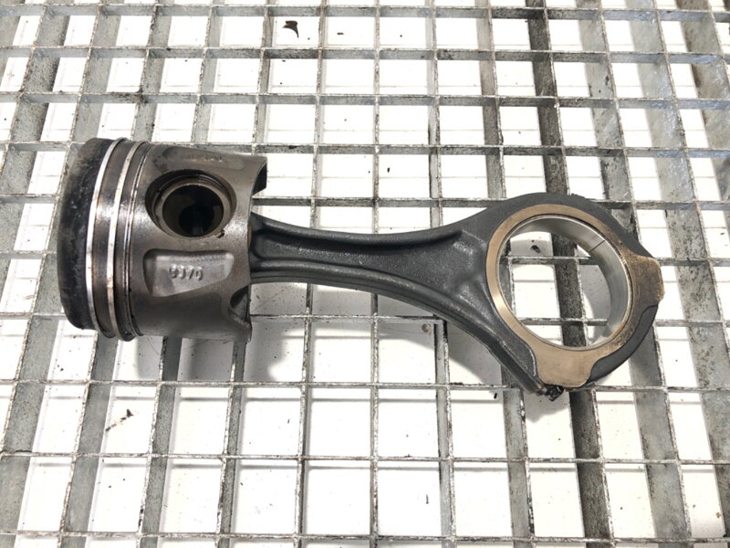 Píst S ojnicí Mercedes-benz Sprinter 3 , 5-T (B906) 2006 - 2022 8370 642899