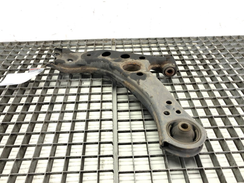 Rameno pravé přední Toyota C-hr (_X1_) 2016 - 2022