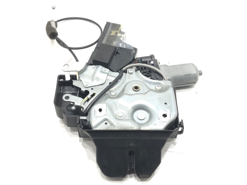 Zámek víka kufru zadní Infiniti Q70 (Y51) 2013 - 2022 300900-0003