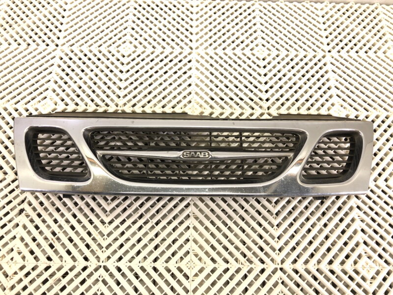 Maska chladiče grill Saab 9-5 Kombi (YS3E) 1998 - 2009 4677191
