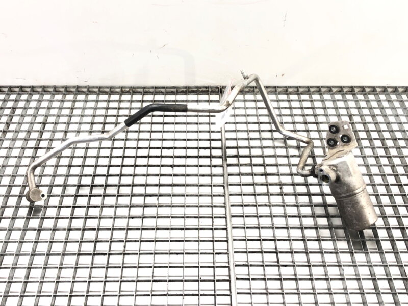 Hadice klimatizace Audi A2 (8Z0) 2000 - 2005 8Z0820193B