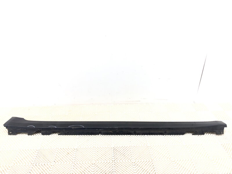 Lišta prahová pravá BMW 5 (G30, F90) 2016 - 2022 7387338